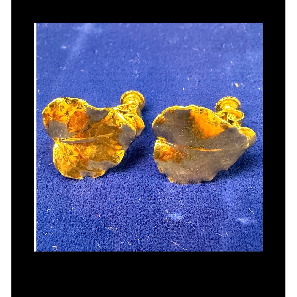 Vintage Gold Tone Textured Leaf Screw Back Clip On Earrings Organic Botanical